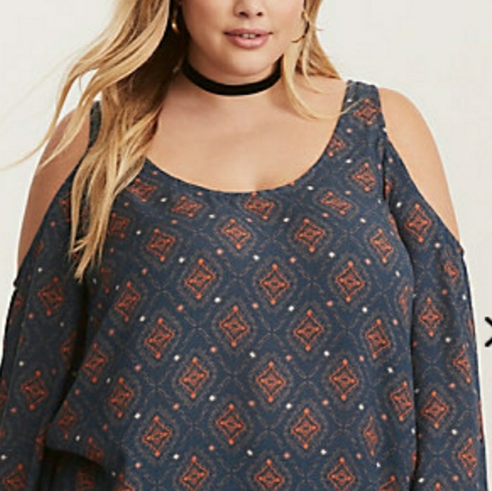 NWOT Cold Shoulder Featherweight Blouse