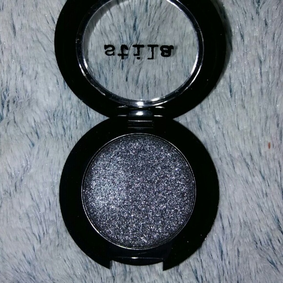 Stila Shadow - Picture 3 of 3
