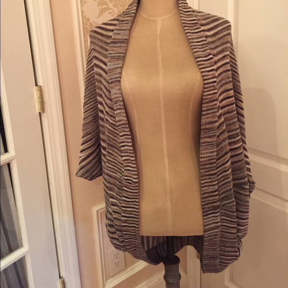 Dolman sleeve topper