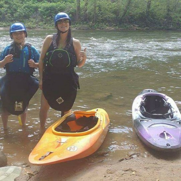 Meet your Posher, Lauren - Picture 3 of 11