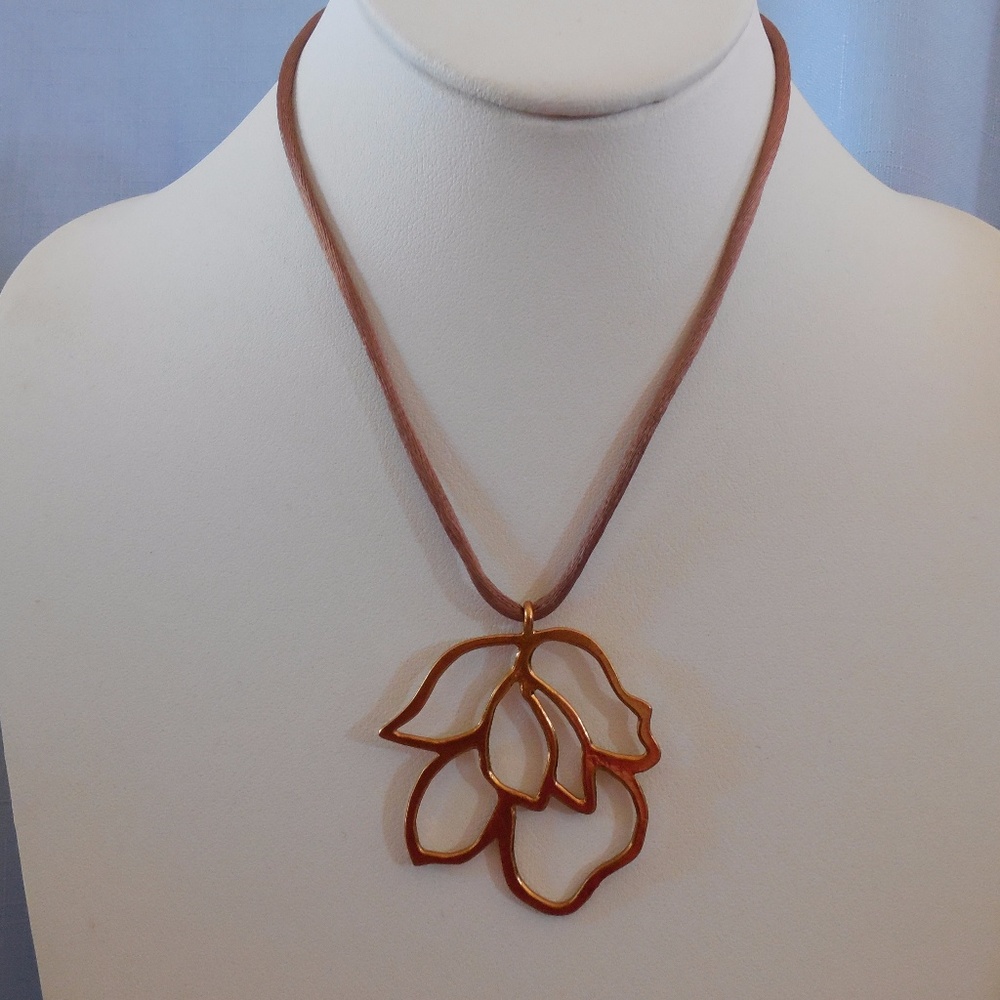 Flower Pendant & Pierced Earrings Set
