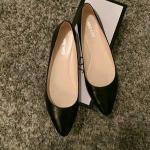 Nine West "speakup" black leather flats size 9
