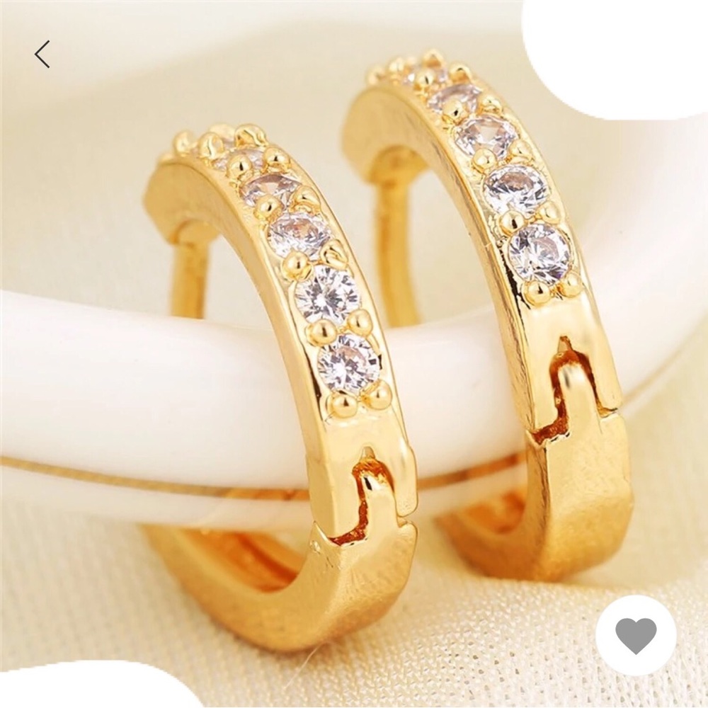 Gold Plated Earrings With Cubic Zirconia.