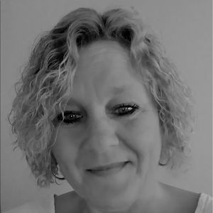 Meet your Posher, Candi