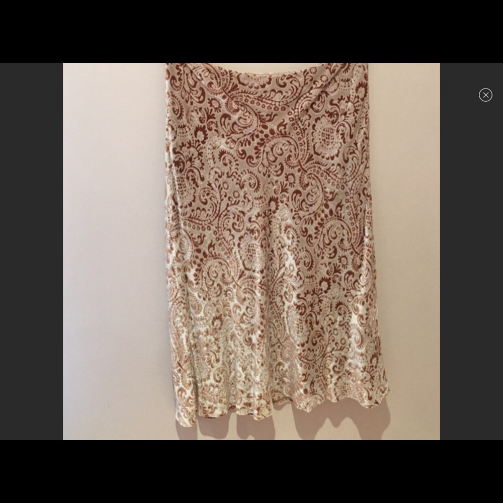 Lafayette 148 designer A gorgeous delicate velvet skirt