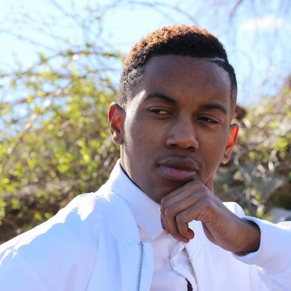 Meet your Posher, Kentray - Picture 1 of 1