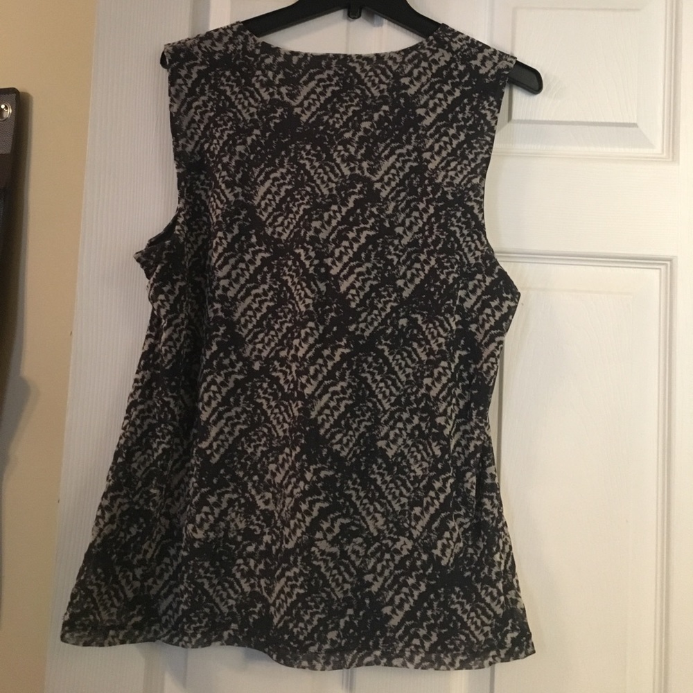 Patterned Tank - Picture 2 of 4