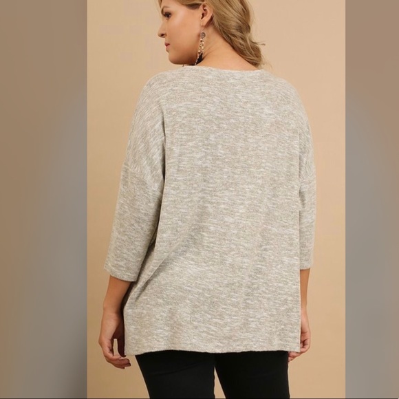 ✅✅CLOSET CLEAR OUT✅✅Marled Top with Chest Pocket - Picture 3 of 3