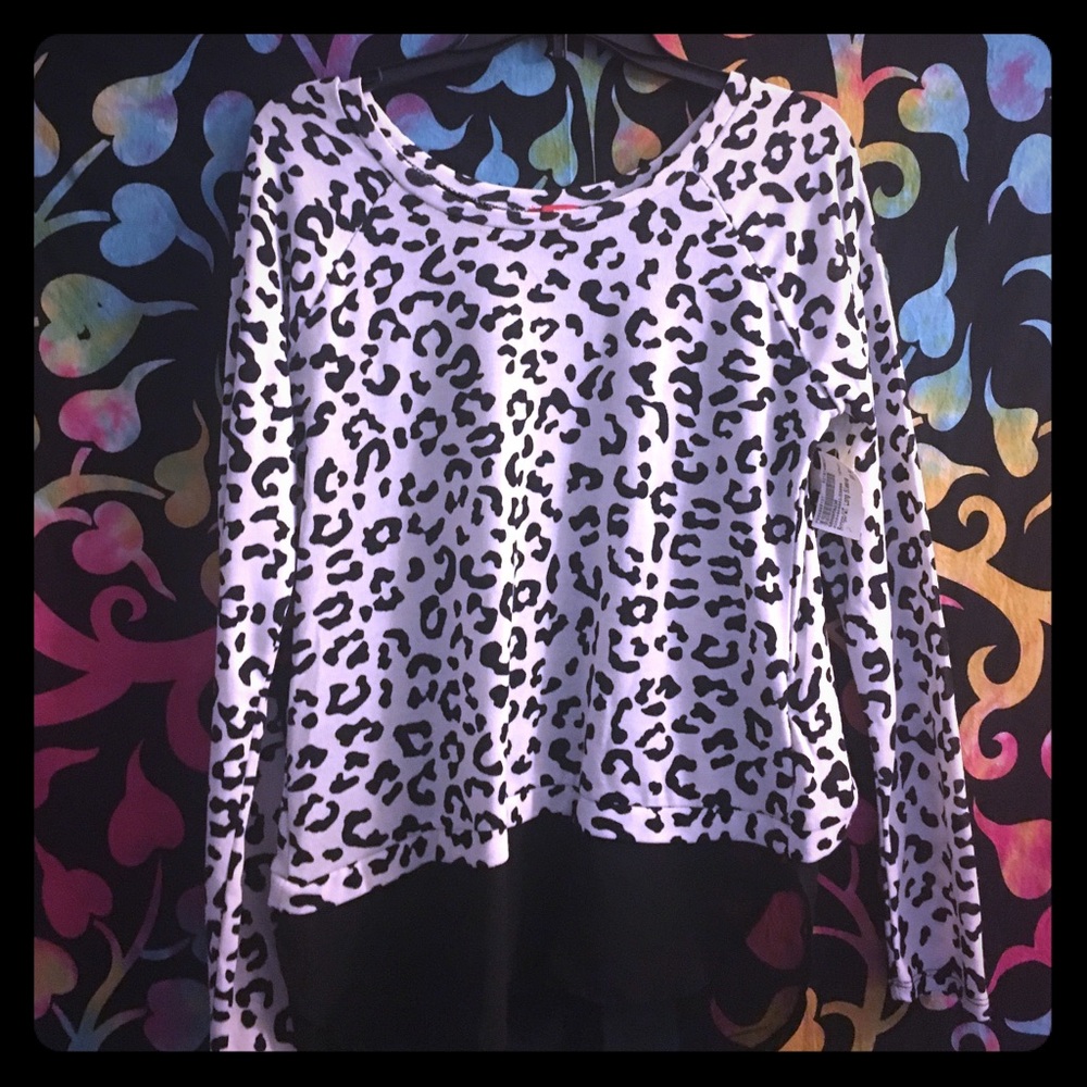 A long sleeved leopard print shirt