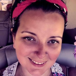 Meet your Posher, Crystal