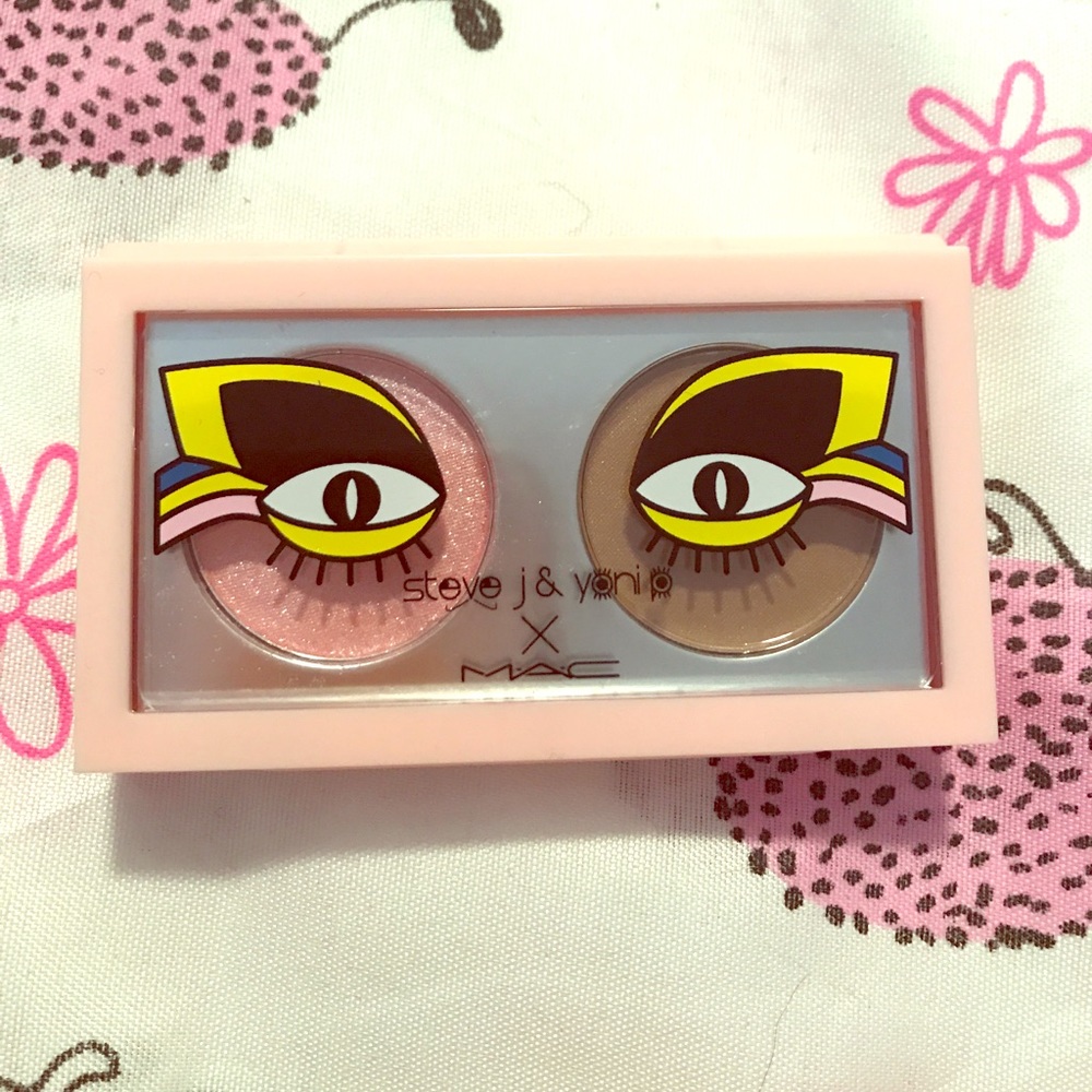 MAC collab, 2 eyeshadow palette! Amazing colors!