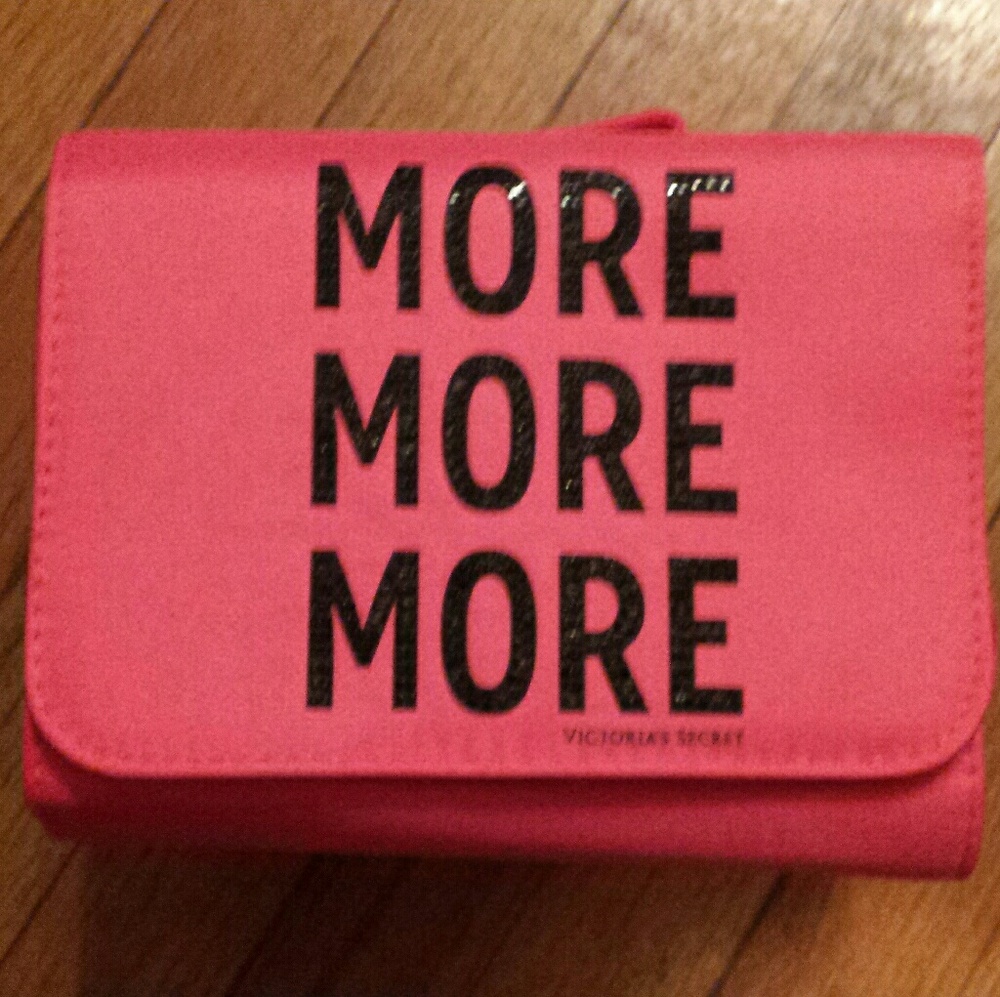 NWOT, VS TRAVELING SHOWER ORGANIZER OR COULD BE A JEWELRY ORGANIZER.