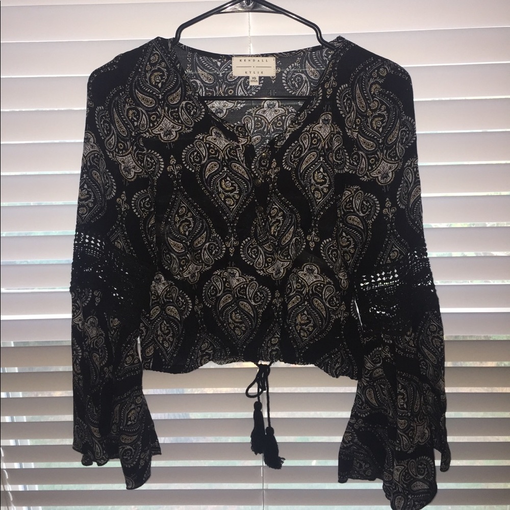 Kendall & Kylie crop flared sleeves blouse