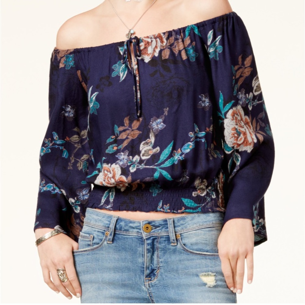 Like new off the shoulder crop top