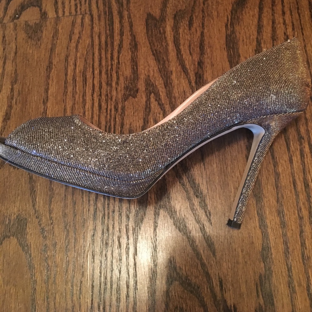 Kate Spade Size 9 Metallic Peep Toe
