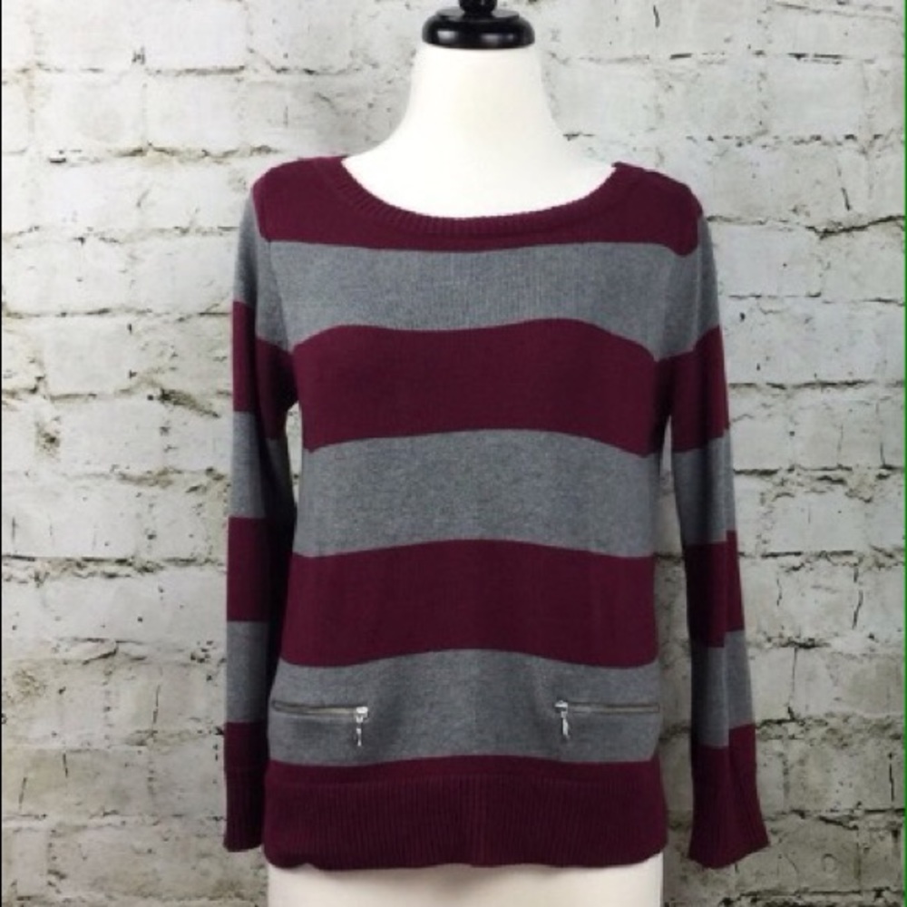 Beautiful Nautica Sweater.