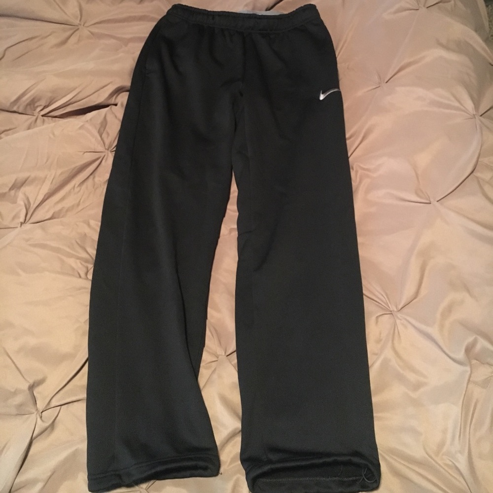 Black nike sweat pants
