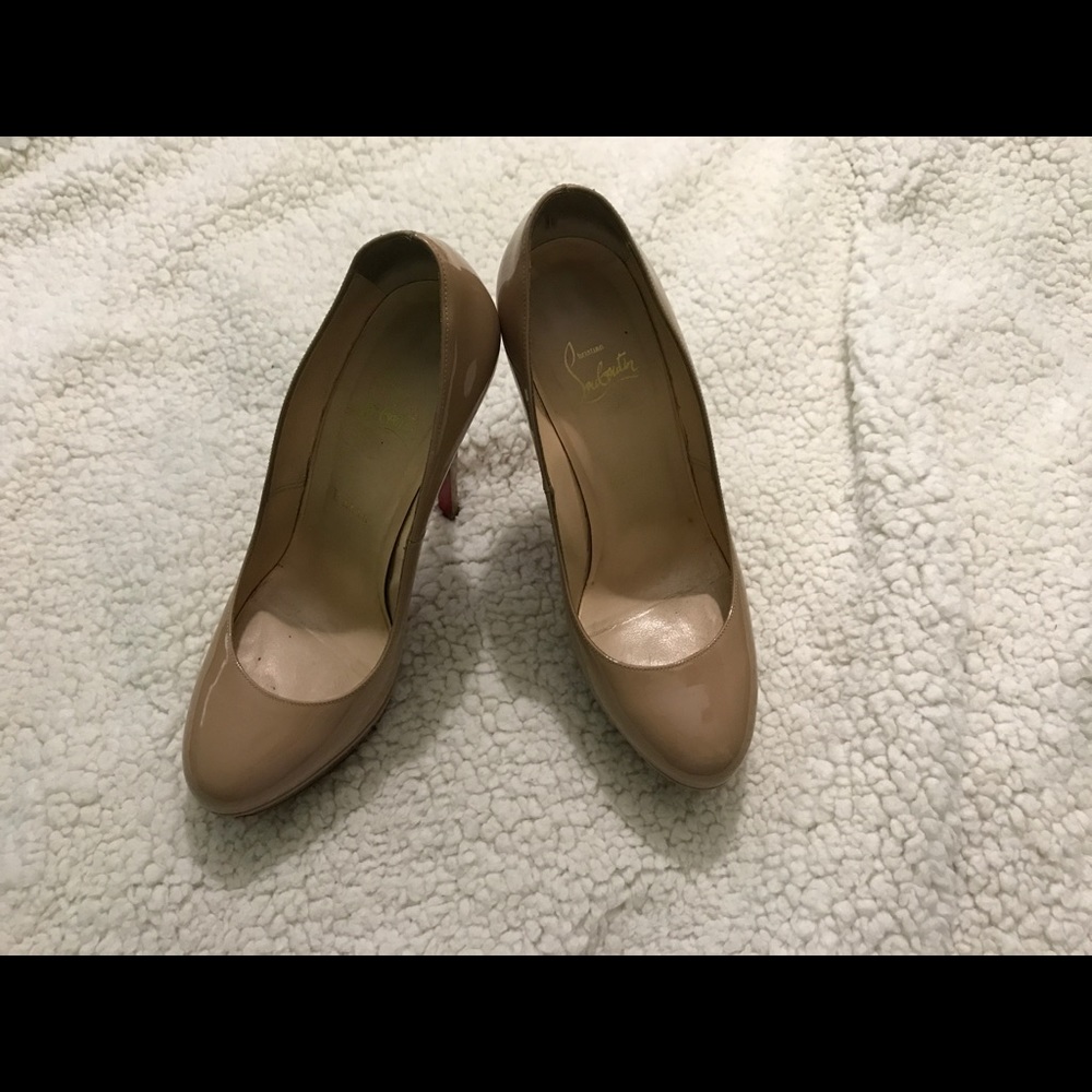 Louboutin Bianca Pumps