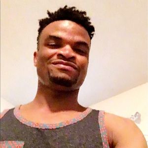 Meet your Posher, Ayo