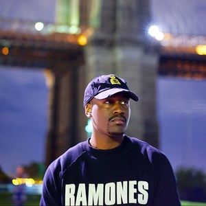 Meet your Posher, Theo