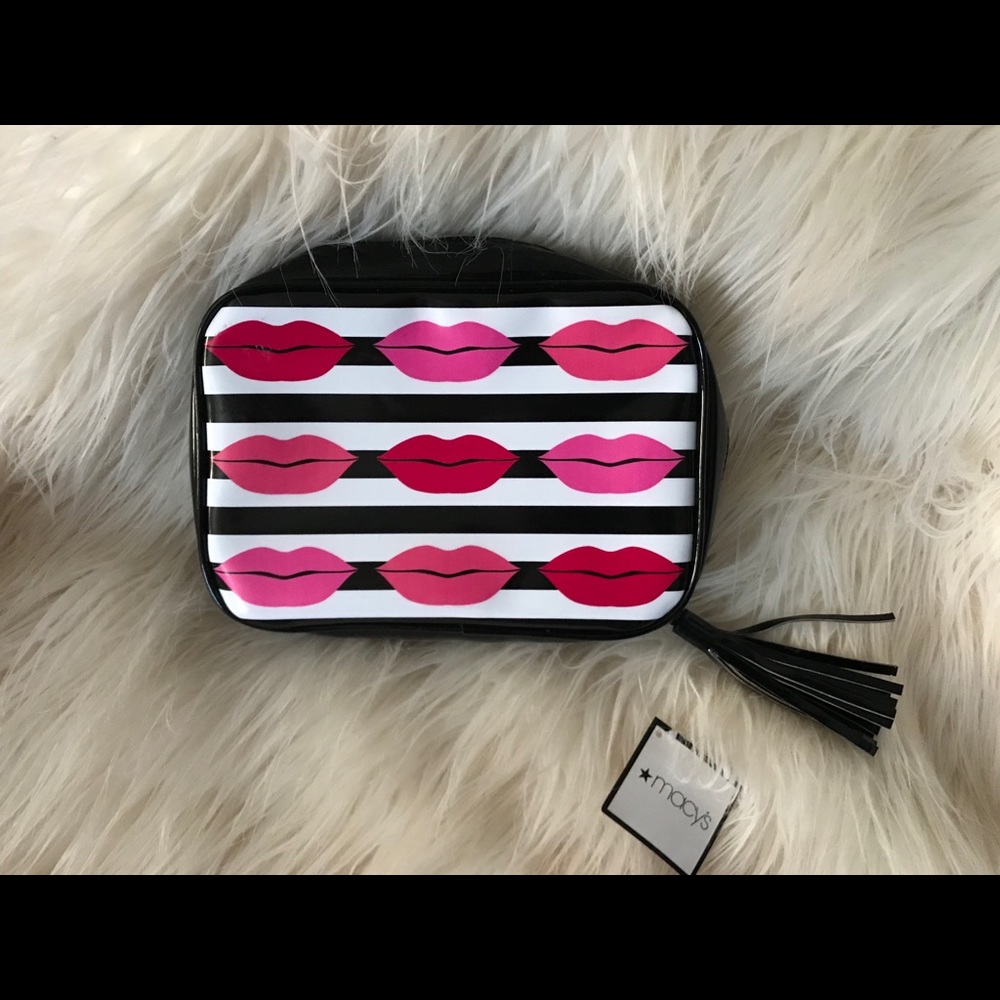 Lip print makeup bag