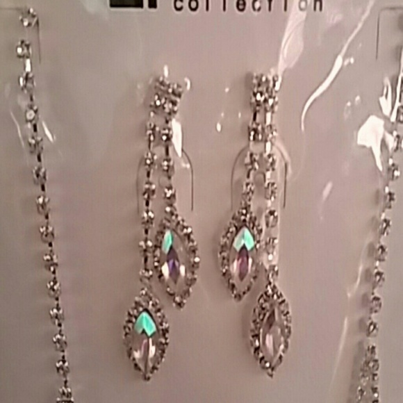 Necklace & earrings set - Picture 2 of 2