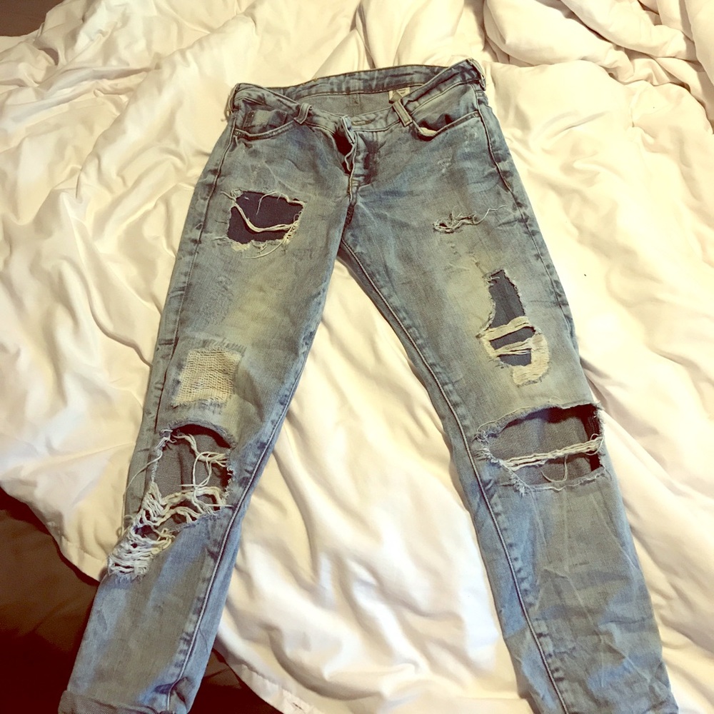 Reposh h&m destroyed girlfriend jeans