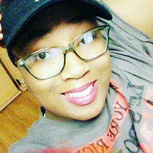 Meet your Posher, Adrianna