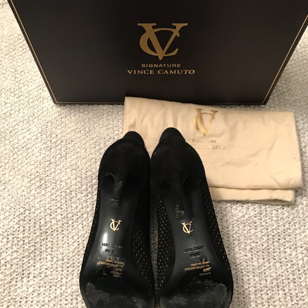 Vince Camuto Signature Rhoda Shootie - Picture 6 of 6