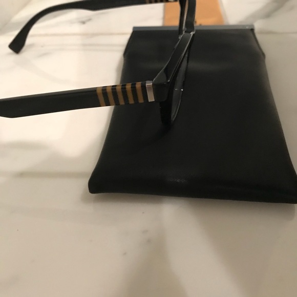 Brand New Fendi Eyeglasses w/Fendi Pouch & Cloth - Picture 3 of 7