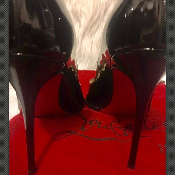 Shoes - Picture 4 of 5