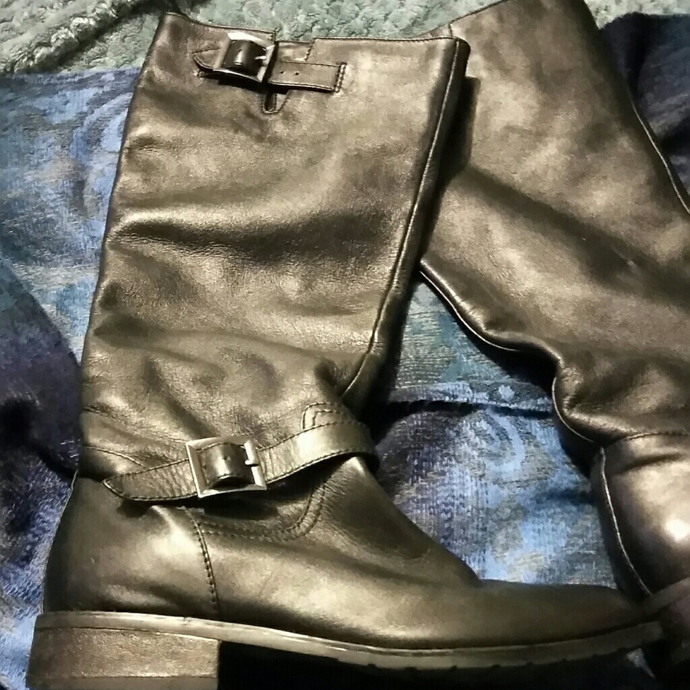 Leather boots