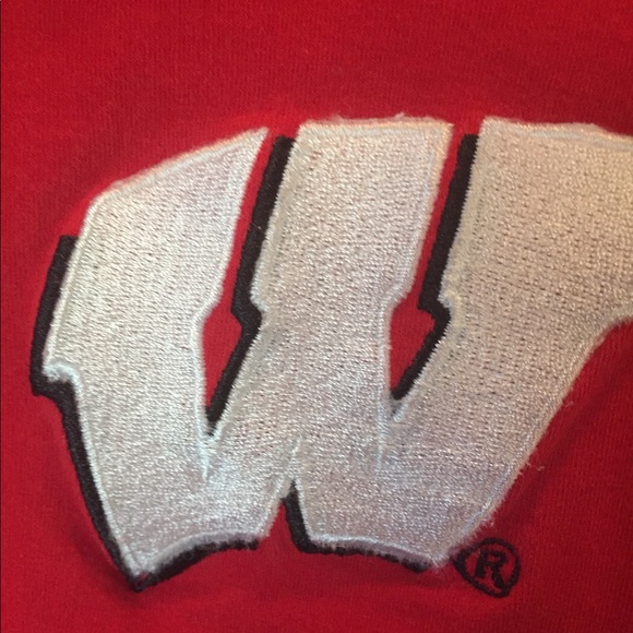 Wisconsin Badgers Light-weight sweatshirt! - Picture 3 of 5