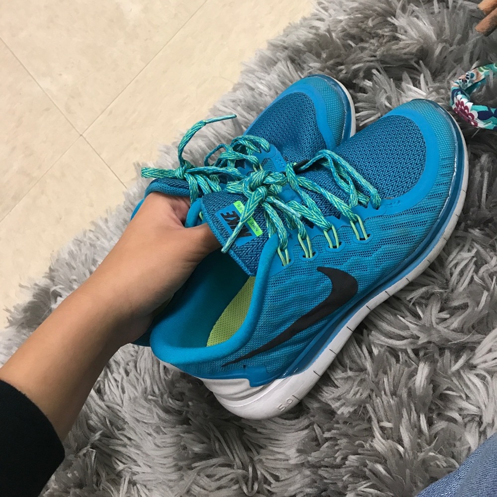 Nike free runs