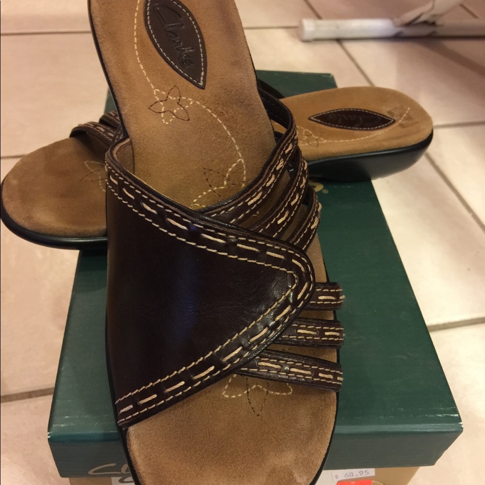Clark brown sandals like new