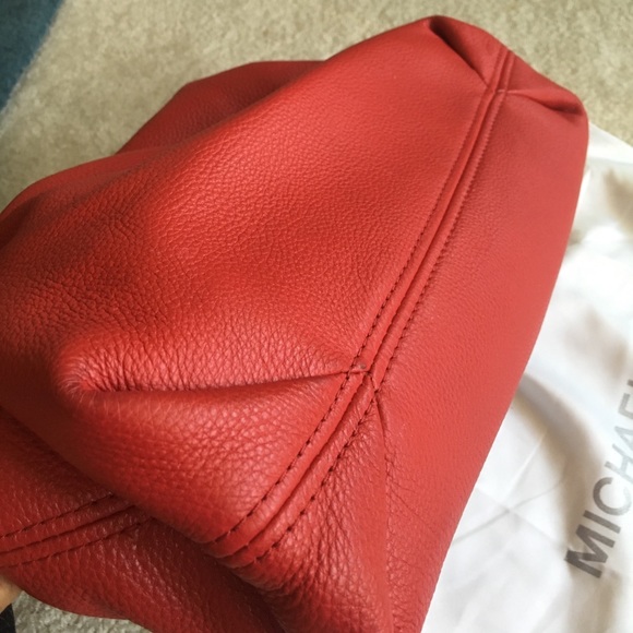 EUC Michael Kors leather deep red shoulder bag - Picture 5 of 8