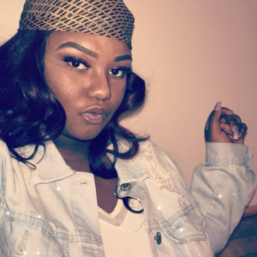 Meet your Posher, Kayla