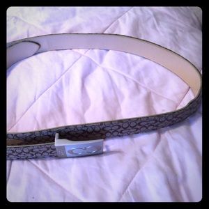 Coach Signature C belt