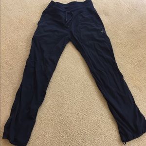 Lululemon size 6 unlined studio pant - navy