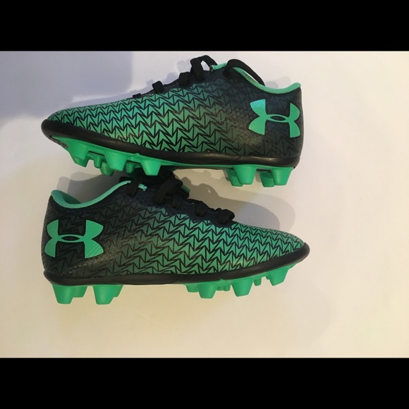 kids size 9 soccer cleats