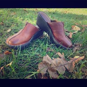 Cherokee Leather Clogs