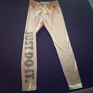 Grey Nike leggings