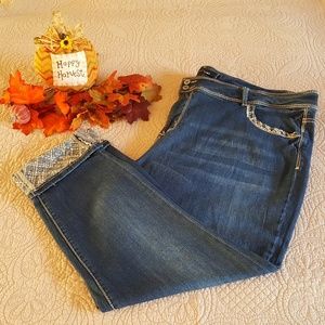 Stitch Star Plus Size Cropped Jeans