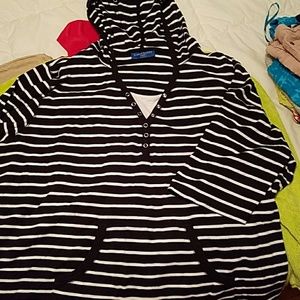 Lot of 4 tops