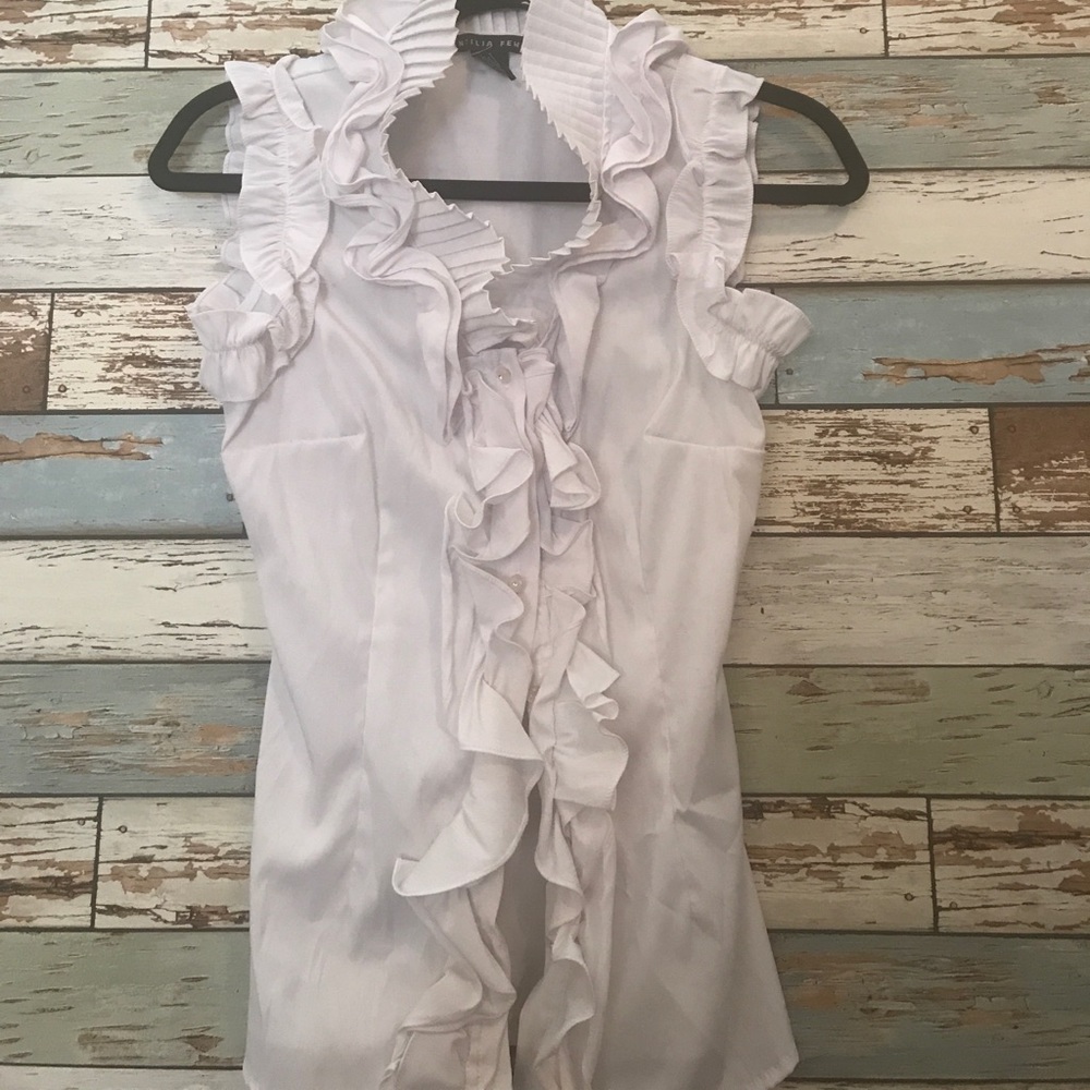 Antilia Femme gorgeous top!