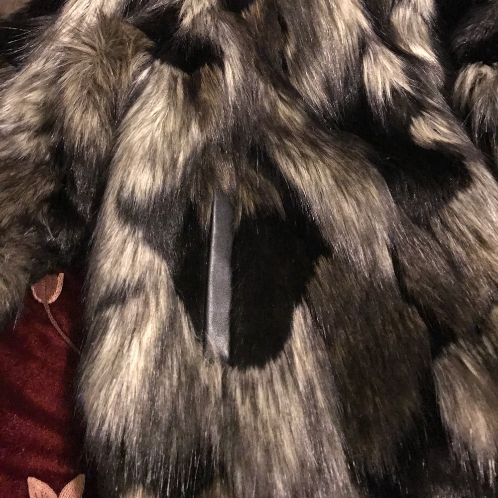Faux fur jacket - Picture 3 of 4