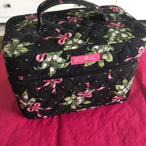Vera Bradley cho cho cosmetic case
