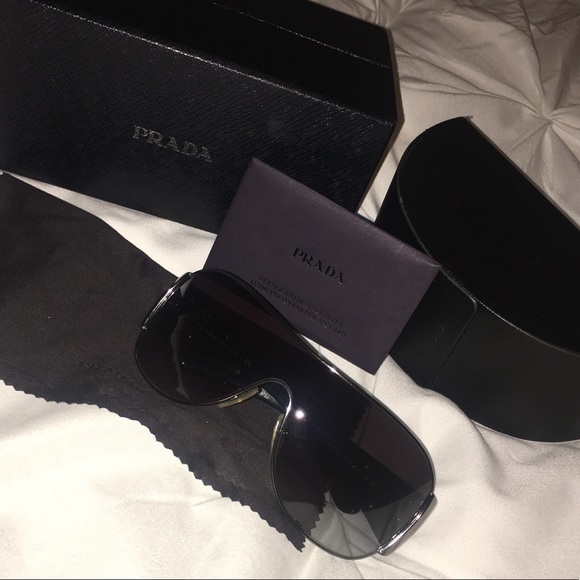 ***SOLD!!!!**** PRADA PURPLE SUNGLASSES RARE!!! - Picture 2 of 8