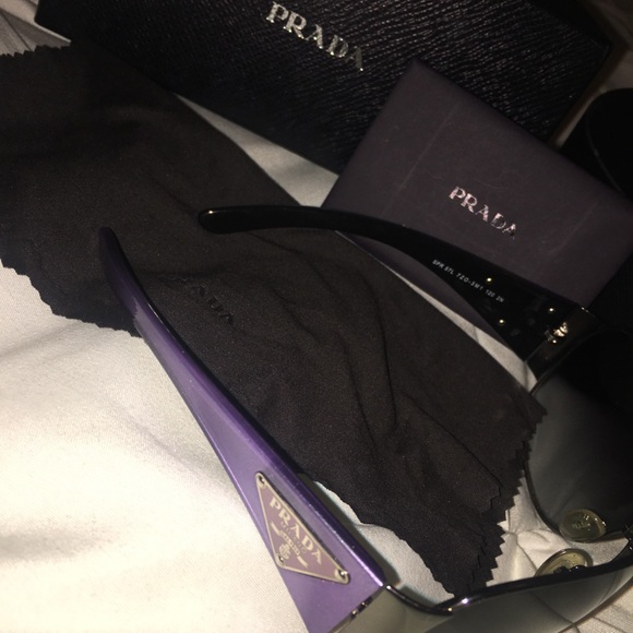 ***SOLD!!!!**** PRADA PURPLE SUNGLASSES RARE!!! - Picture 6 of 8
