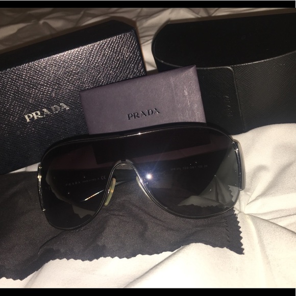 ***SOLD!!!!**** PRADA PURPLE SUNGLASSES RARE!!! - Picture 8 of 8